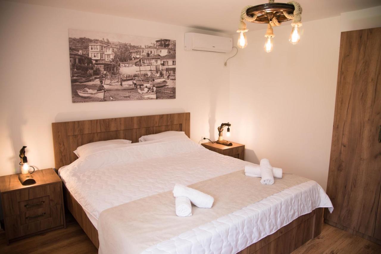 Guest House La Baja 奥赫里德 外观 照片
